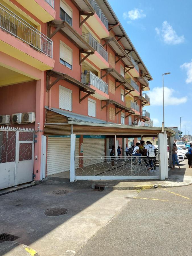 Nana - A 44 - Vue Panoramique-Appartement Cosy Et Lumineux- Cuisine Equipee- - Centre Ville-Wifi-Clim- Netflix - Parking Public Gratuit-Garage Prive Payant 卡宴 外观 照片